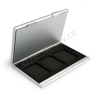 Pouzdro na paměťové karty SD